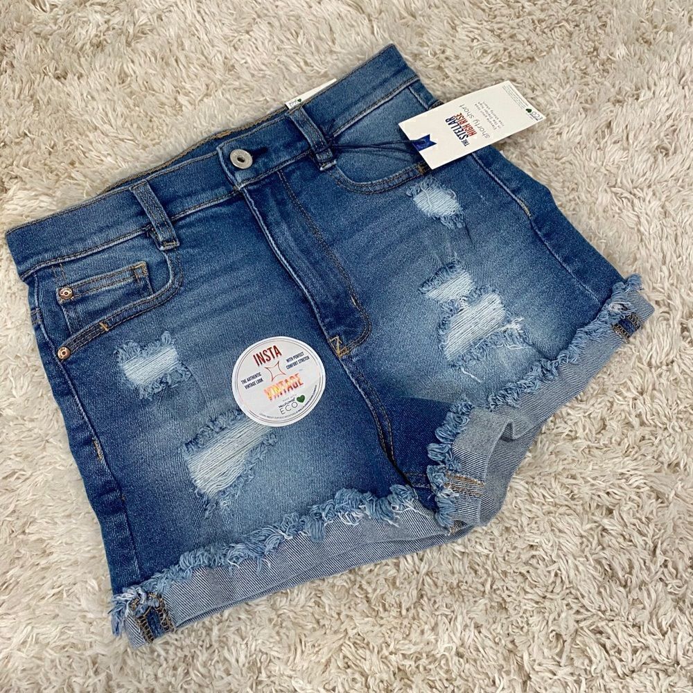 Wallflower Stellar High Rise Shorts - Picture 10 of 11